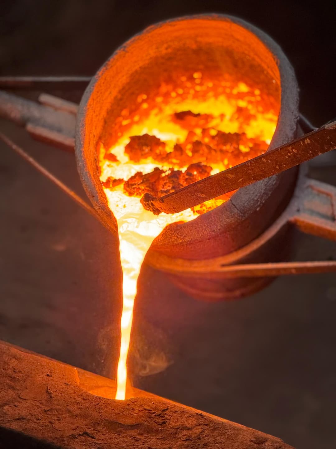 Step 5: Pouring Molten Metal into Molds